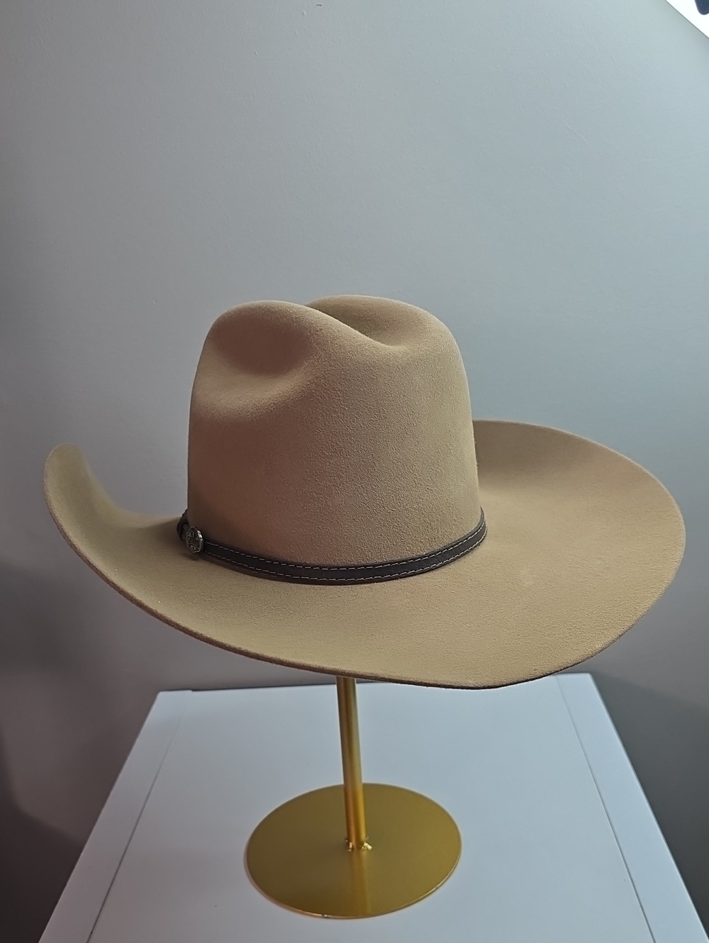 Cavender's Cowboy Collection 3X Pecan Cattleman's Crown Premium Wool Cowboy Hat